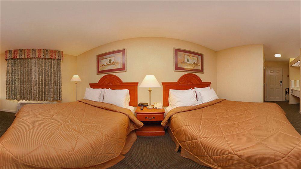 Days Inn By Wyndham Concord Ngoại thất bức ảnh