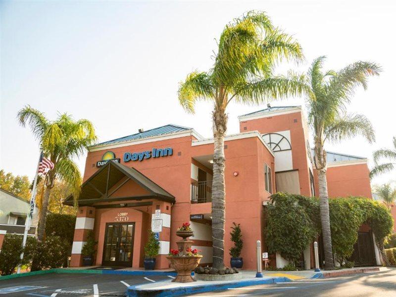 Days Inn By Wyndham Concord Ngoại thất bức ảnh