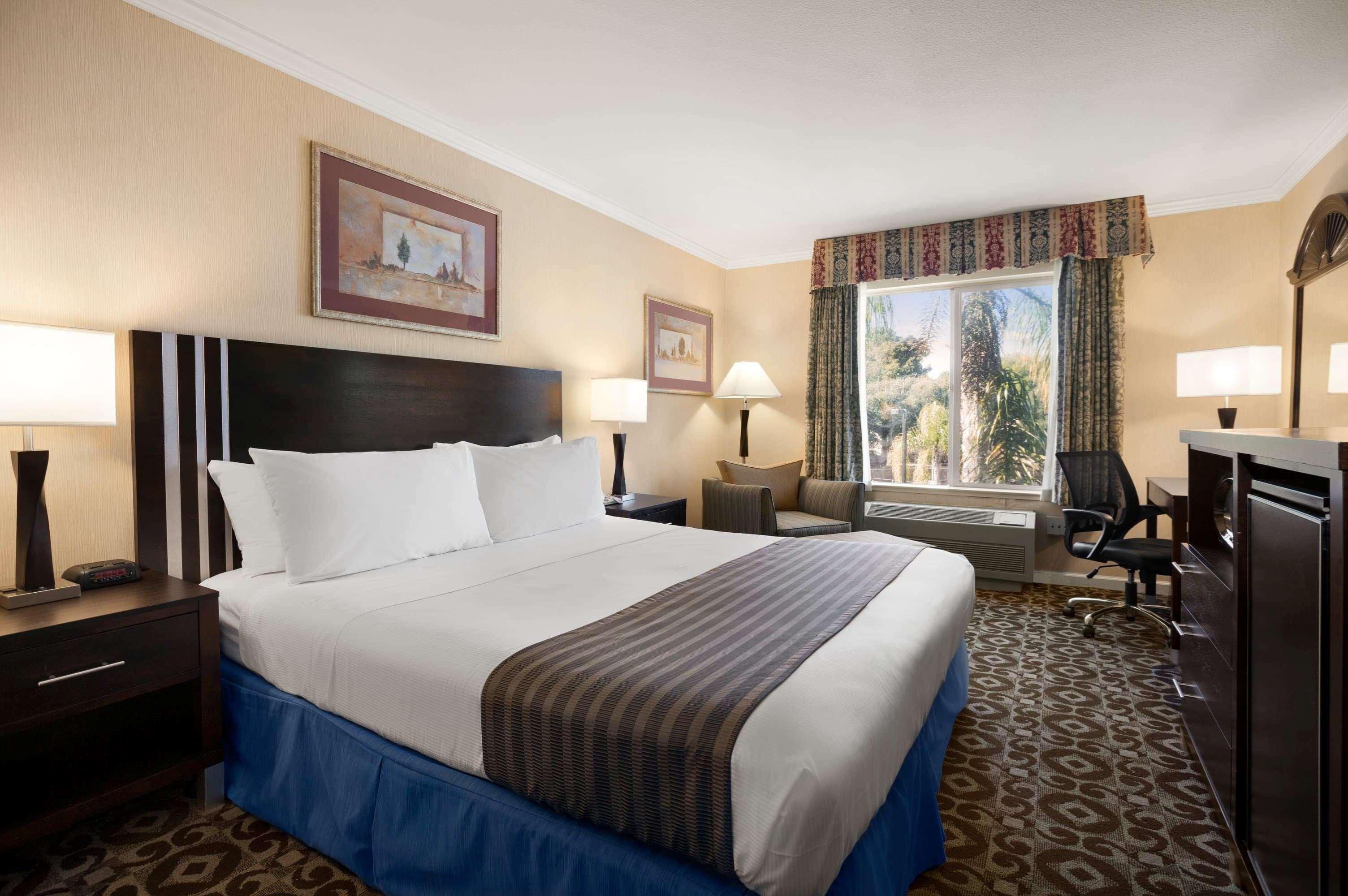Days Inn By Wyndham Concord Ngoại thất bức ảnh