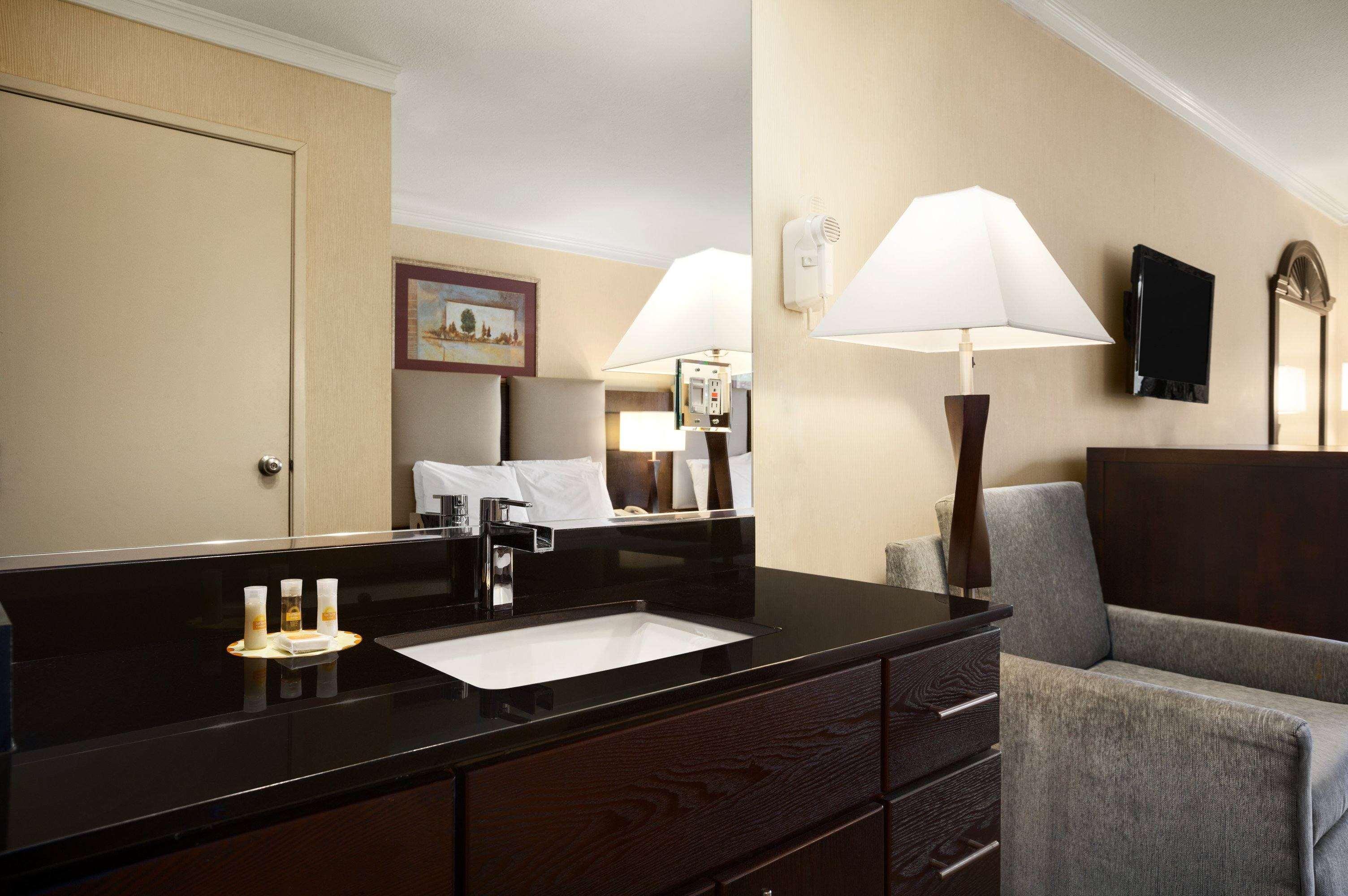 Days Inn By Wyndham Concord Ngoại thất bức ảnh